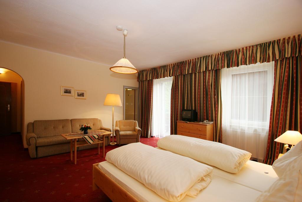 Alber Hotel 3*