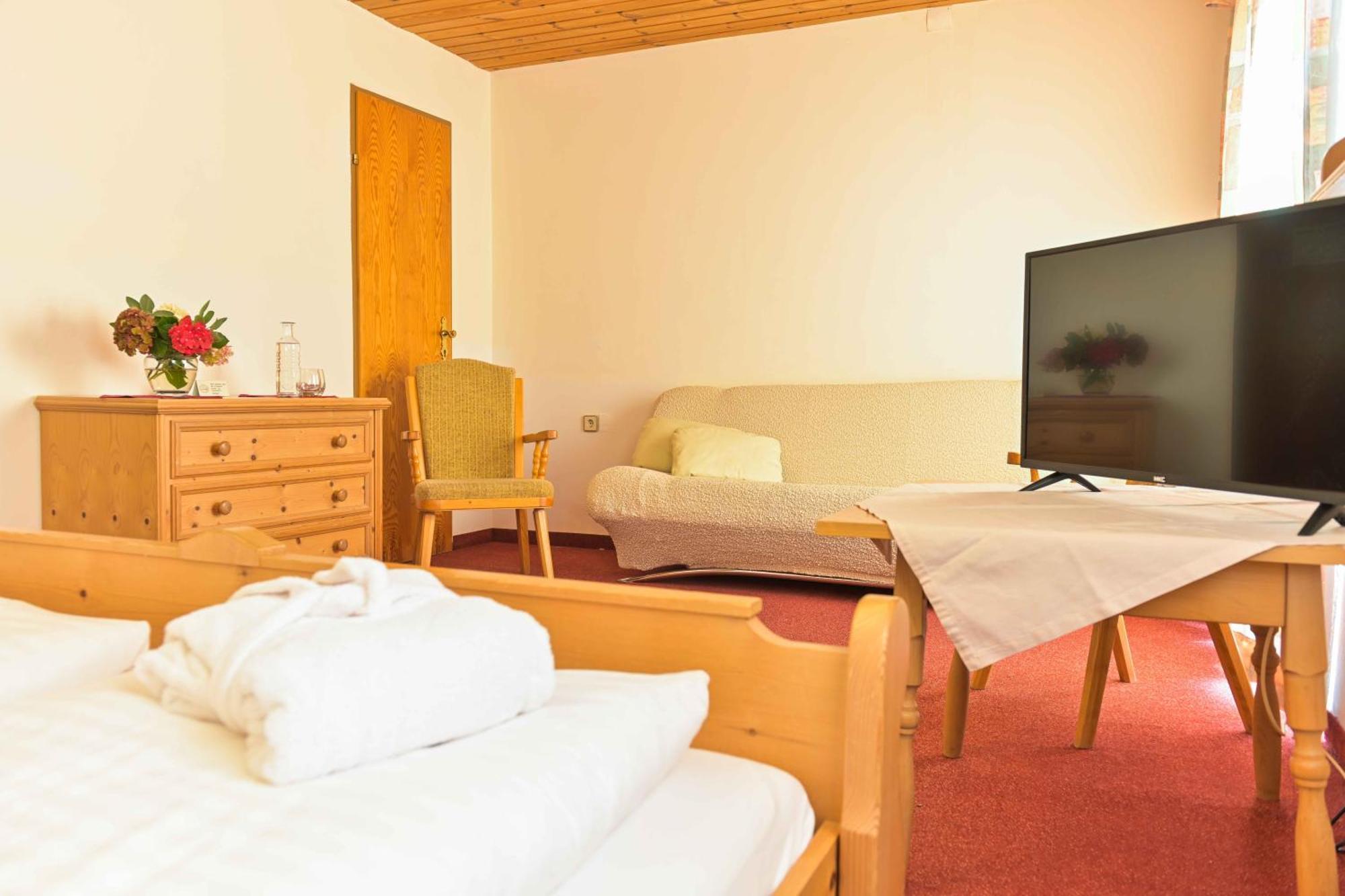 Alber Hotel 3*
